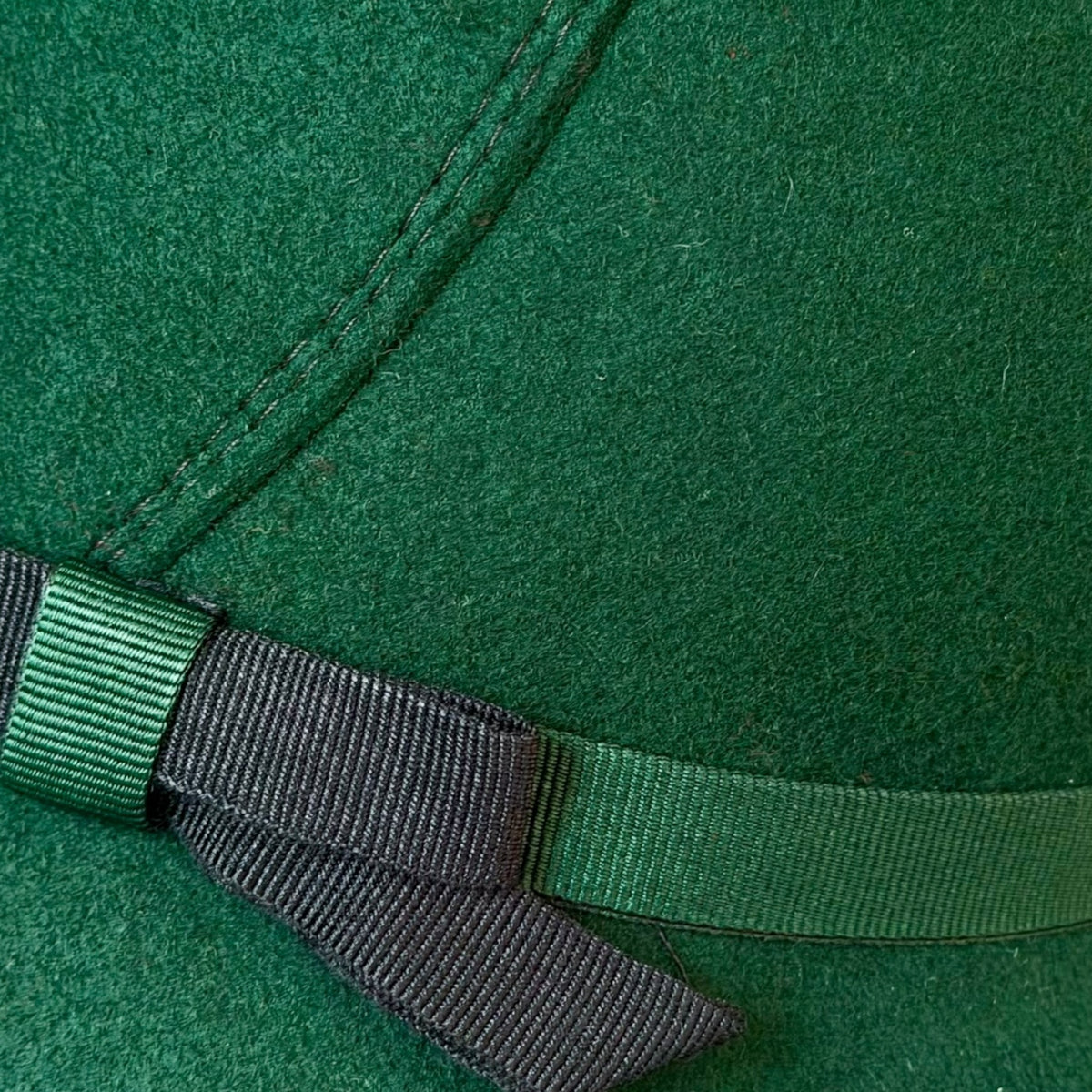 Cappello Donna Cloche in Feltro idrorepellente di Pura Lana Anni 30