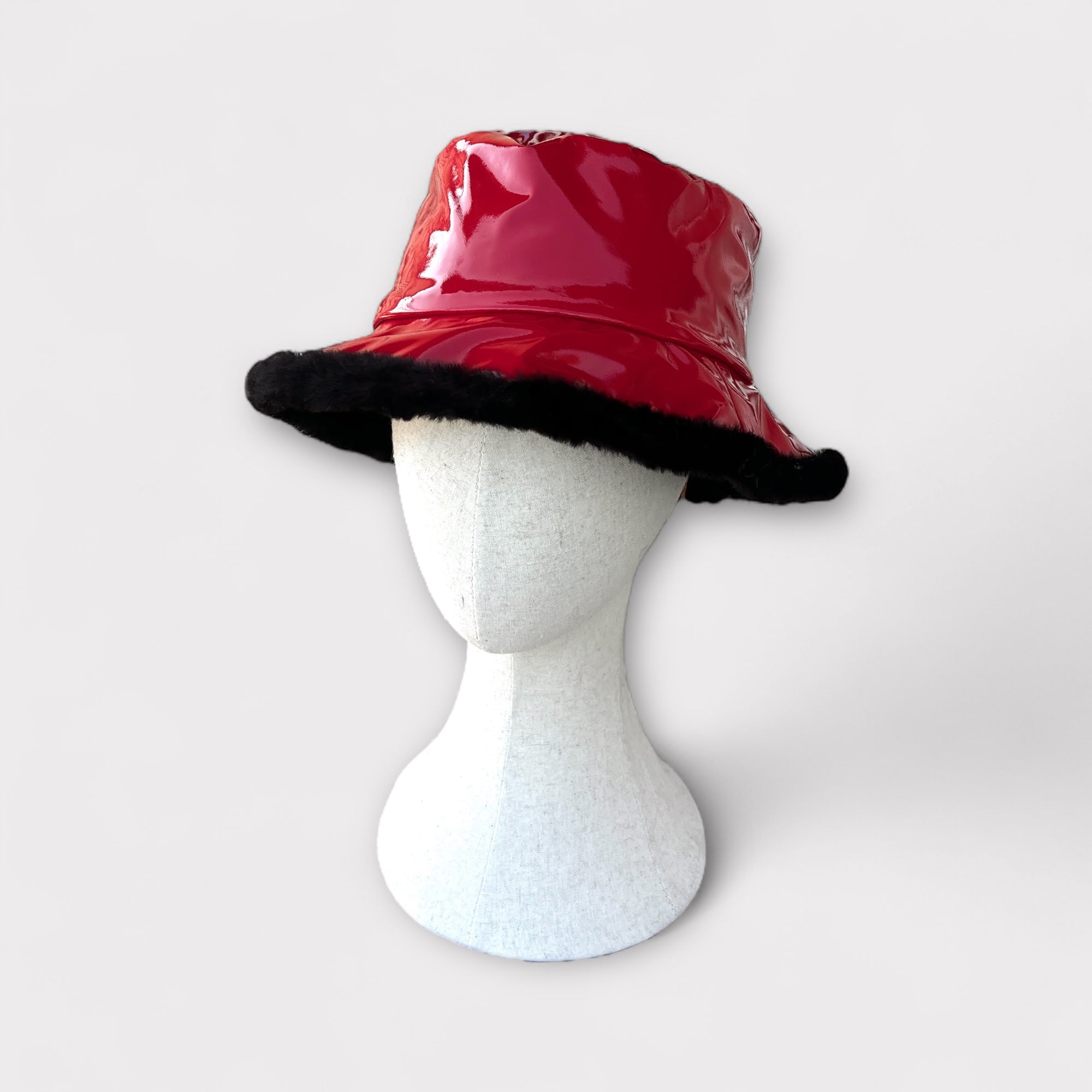 Cappello Donna Reversibile Eco Pelliccia-Vernice