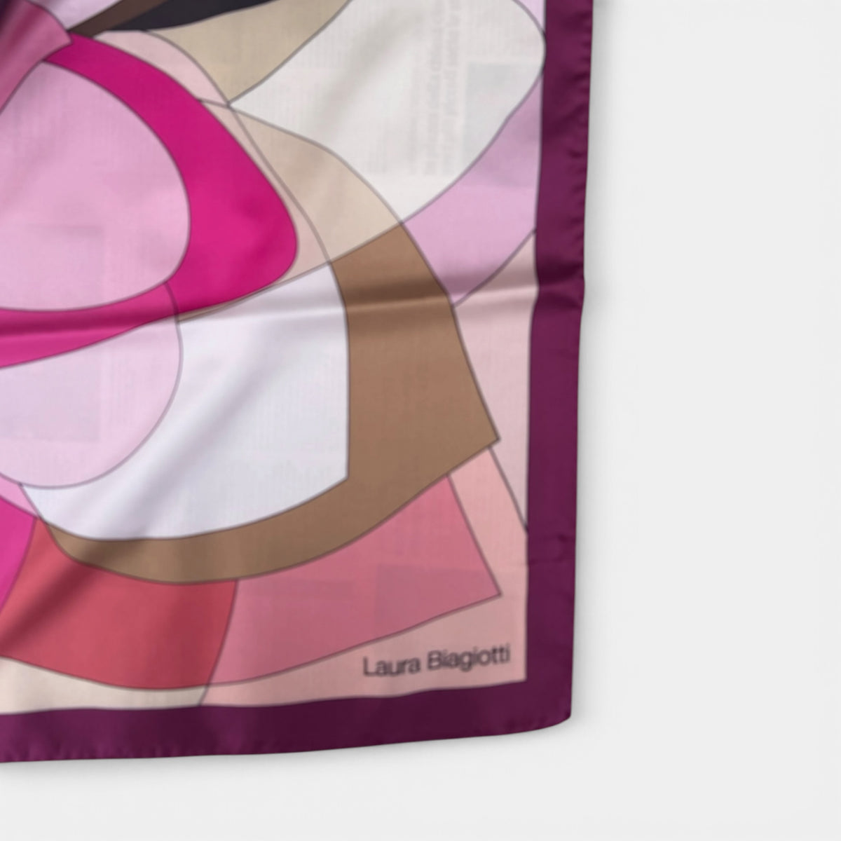 Foulard Laura Biagiotti in seta 90x90 cm, geometrico, variante rosa