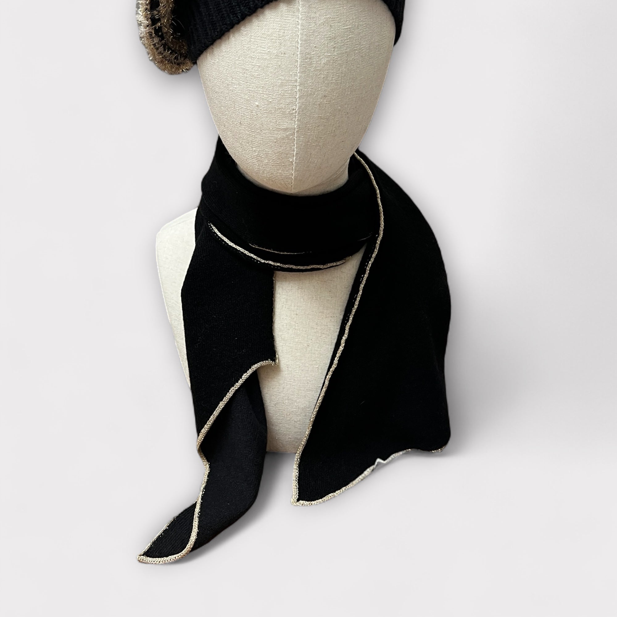 Sciarpa Piccola Donna In Lana e Cashmere 140 X 25 CM