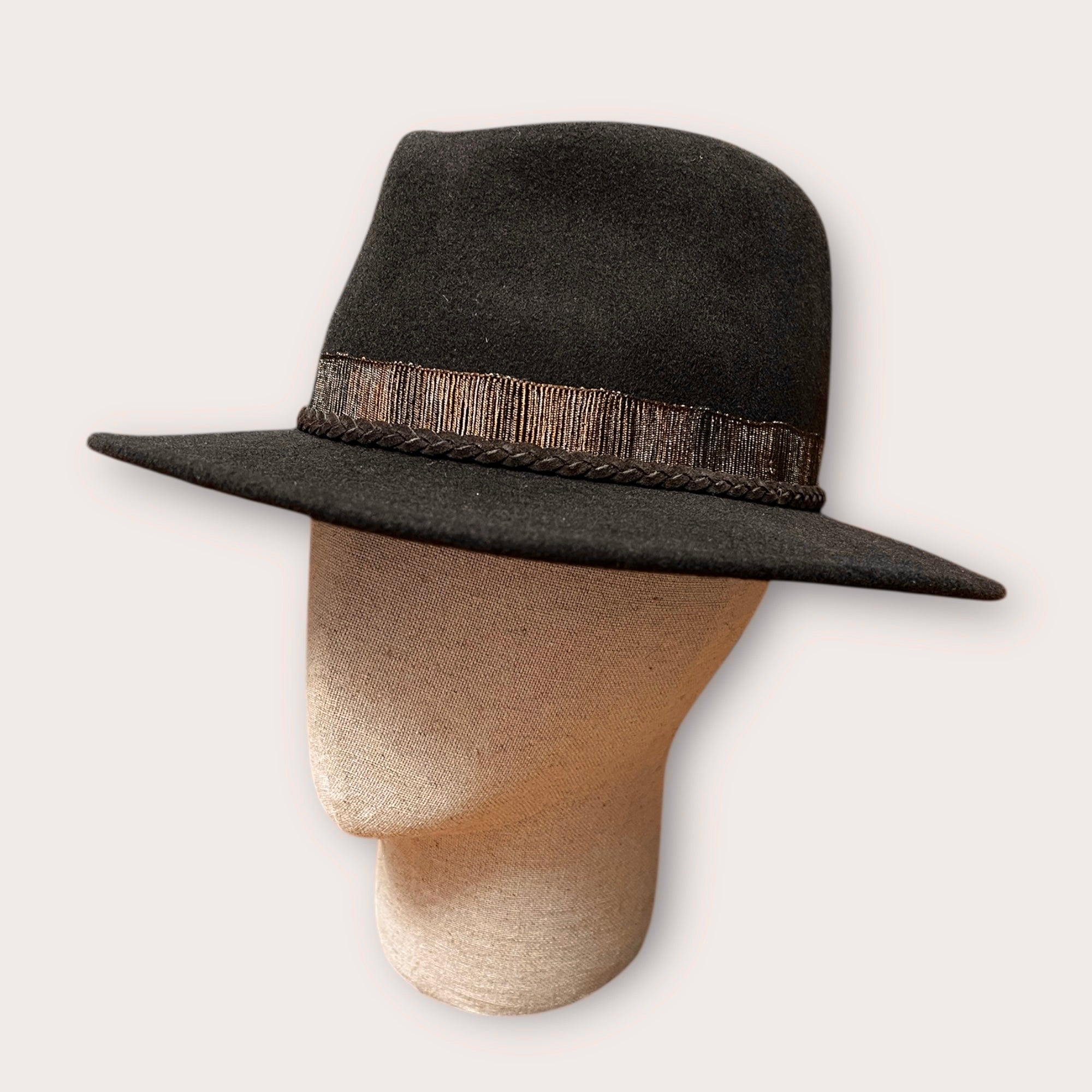 Cappello Unisex In Feltro Di Lana Alla Dritta