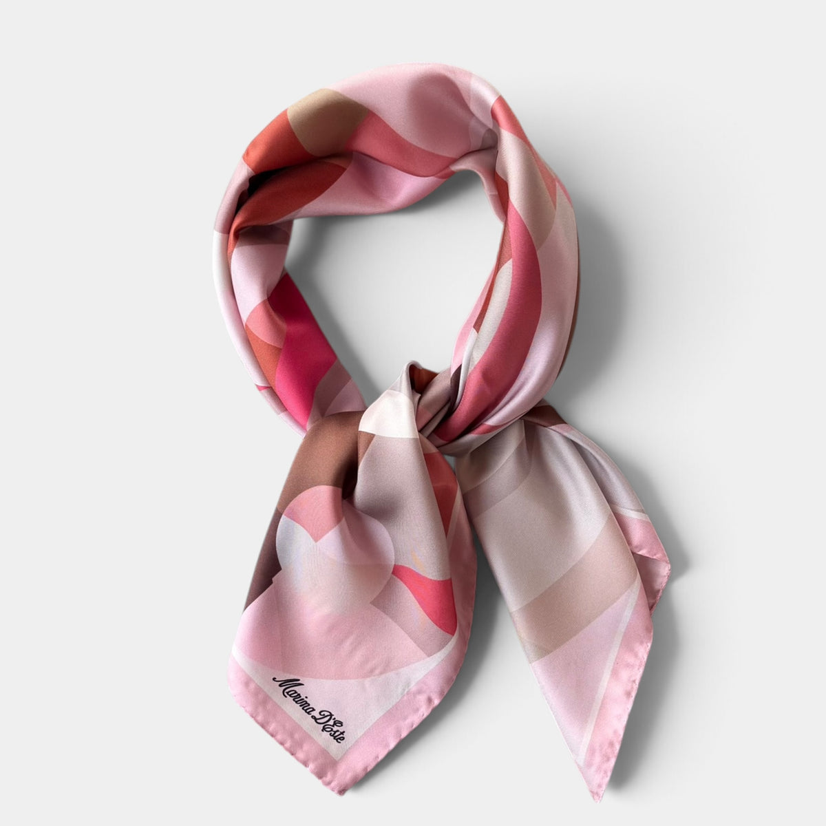 Foulard Marina D'Este in seta 90x90 cm, cerchi e geometrie, variante rosa