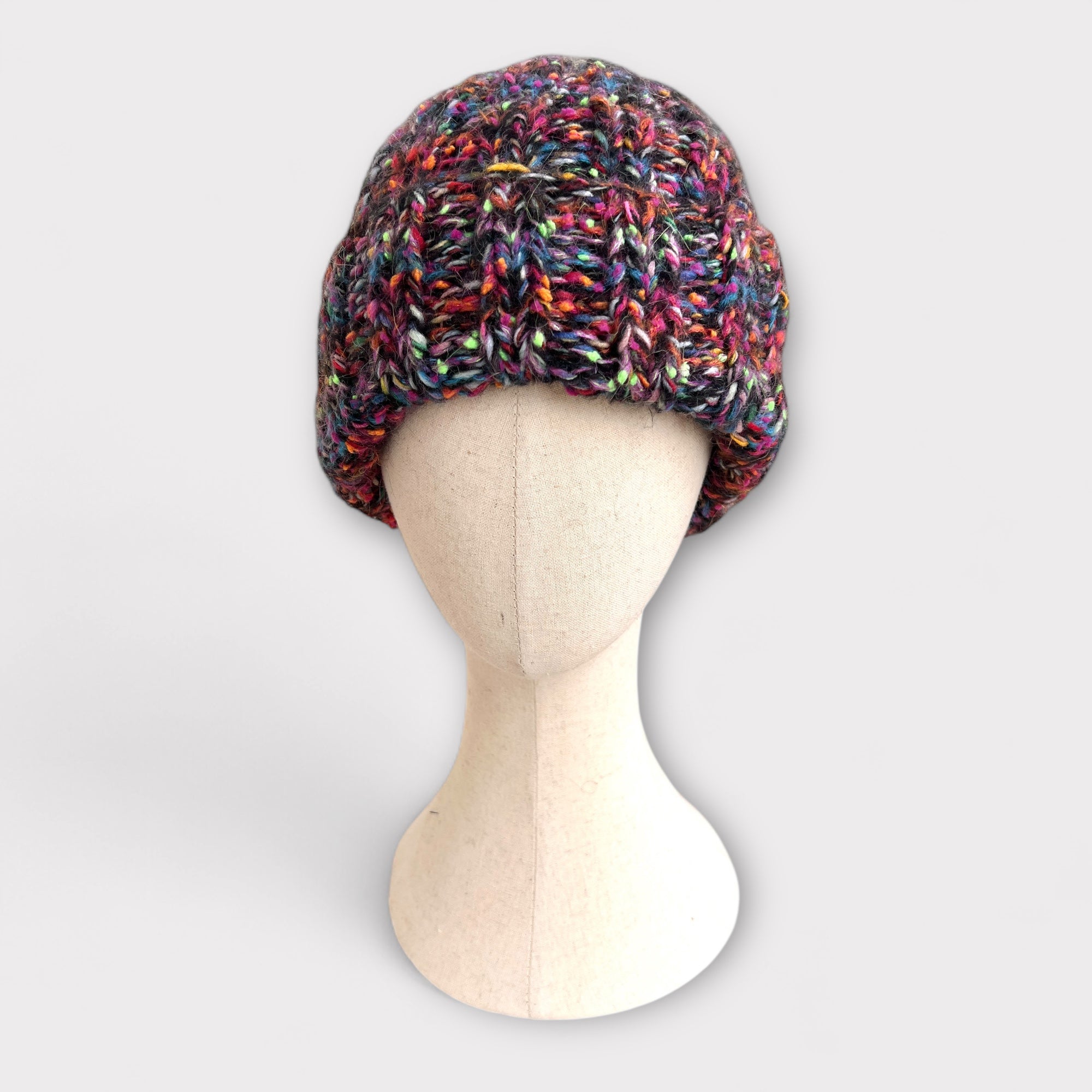 Berretto Beanie Fatto a Mano In Lana Grevi