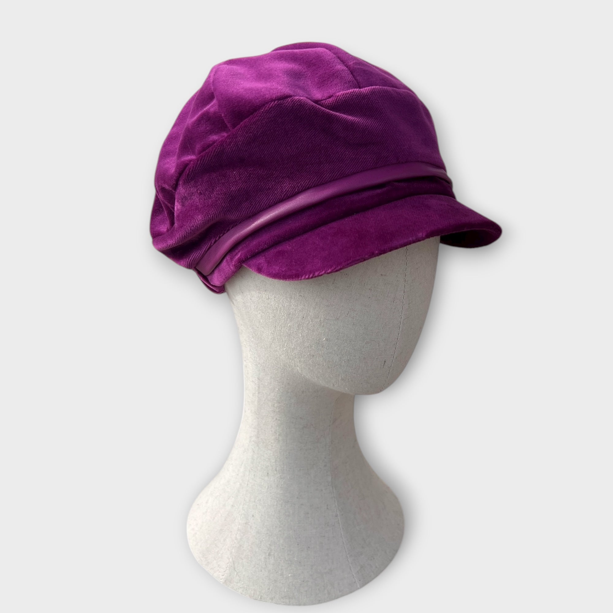 Cappello Donna In Velluto Con Visiera
