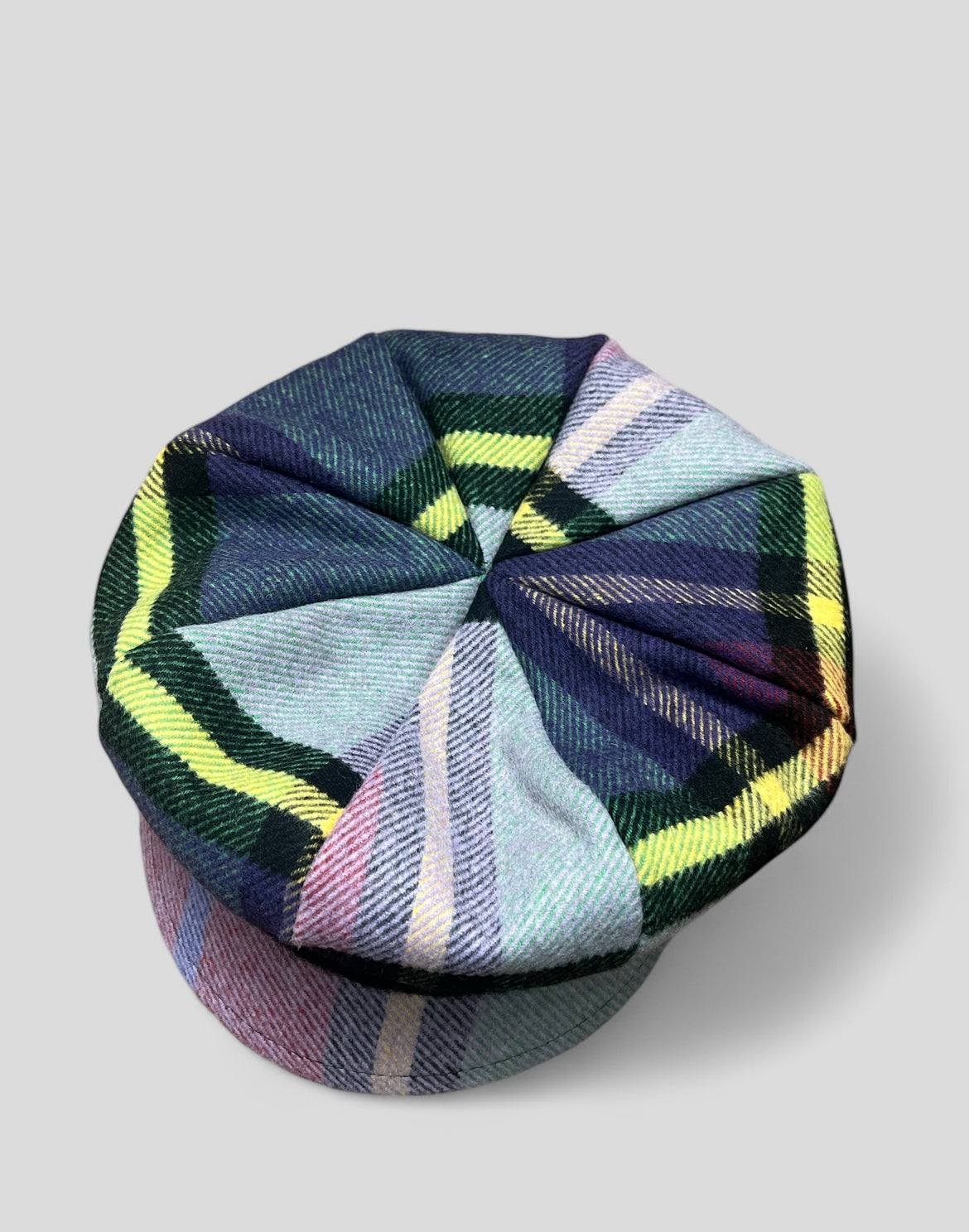 Berrettone Monello Invernale con visiera Scozzese