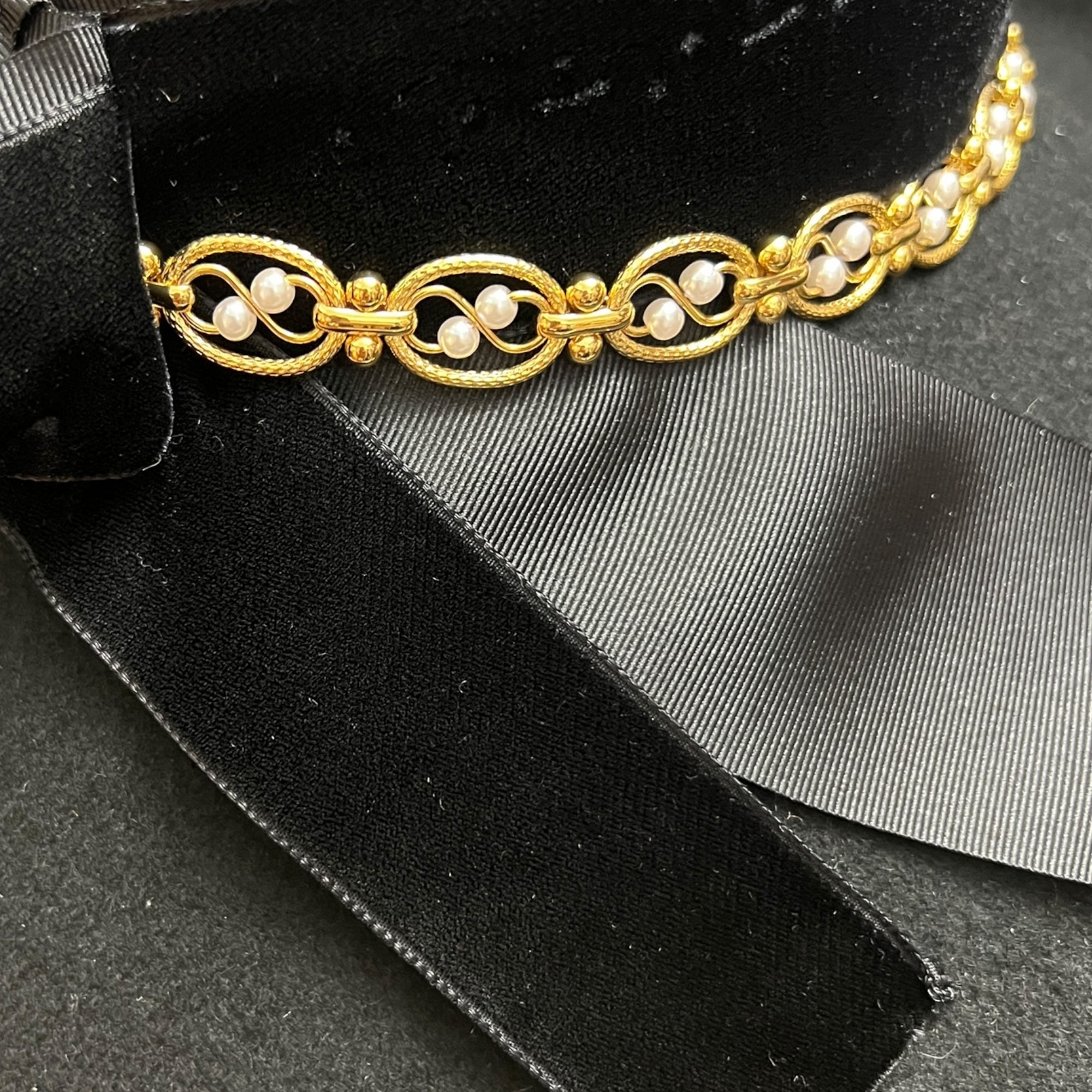 Cappello A Tesa Larga Donna Nero Con Catenella