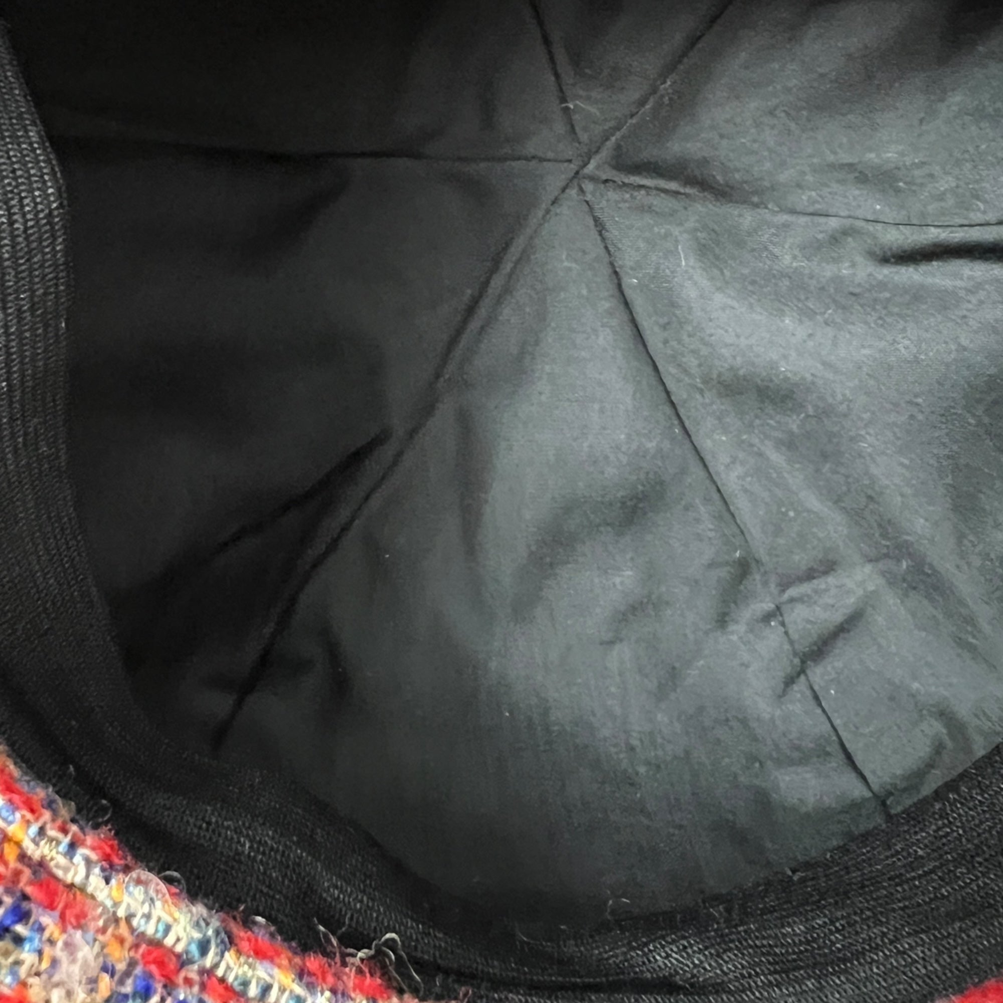 Basco Donna Con Visiera In Tessuto Di Lana Con Lurex