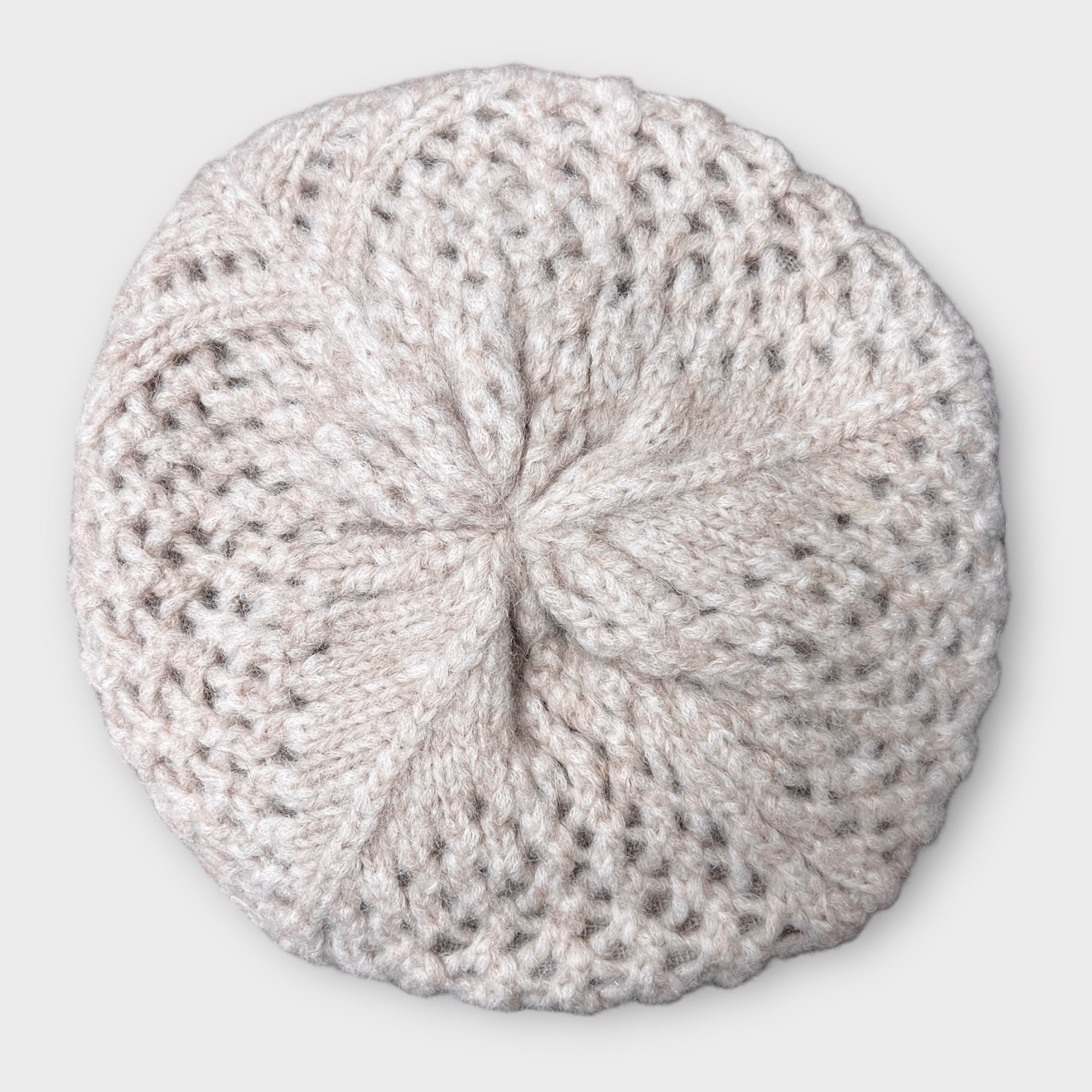 Basco In Maglia Di Baby Alpaca Con Pon Pon Estraibile