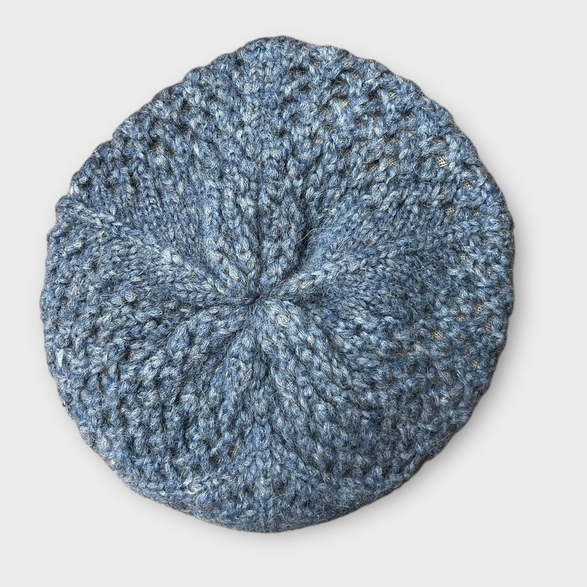 Basco In Maglia Di Baby Alpaca Con Pon Pon Estraibile