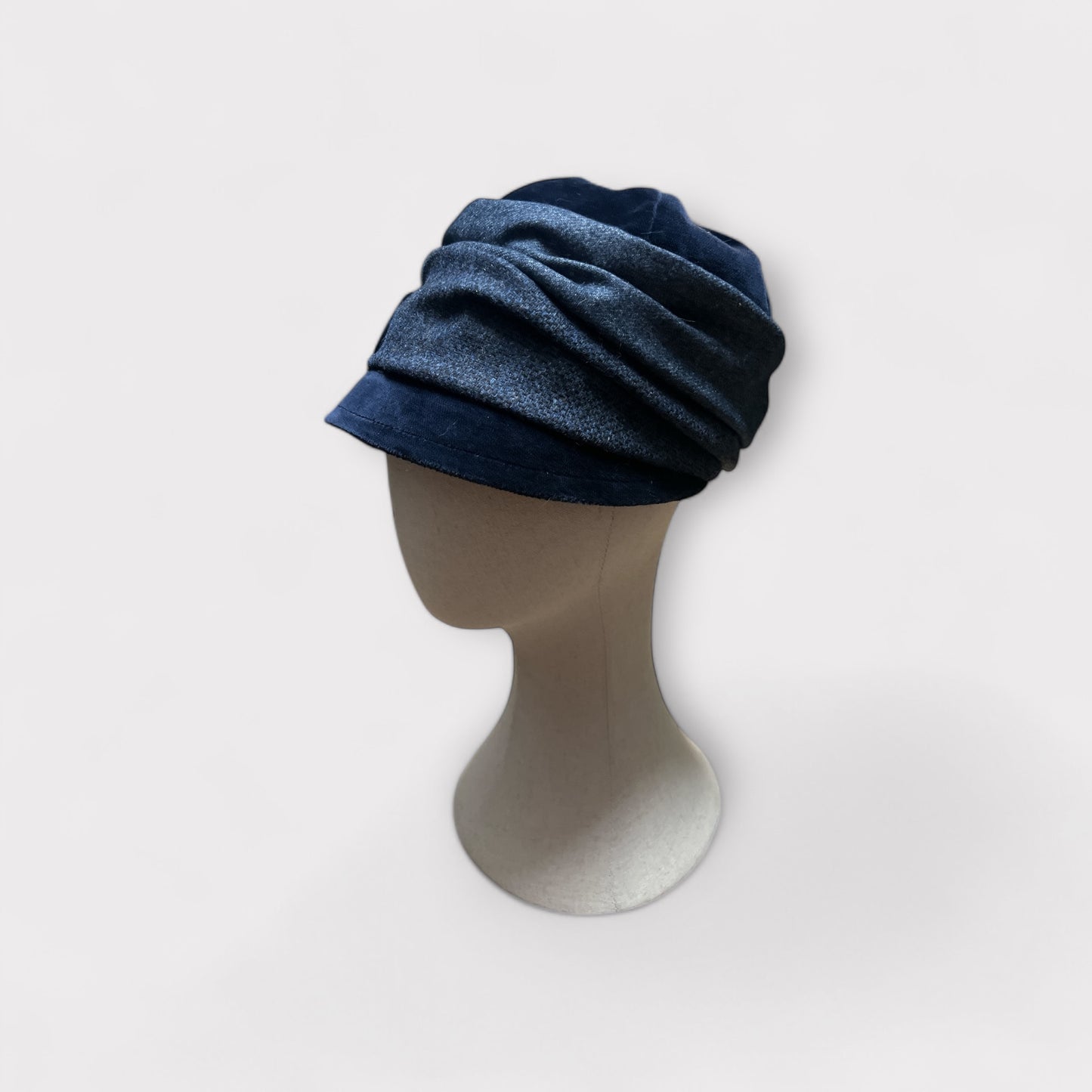 Cappello invernale Donna con visiera piccola