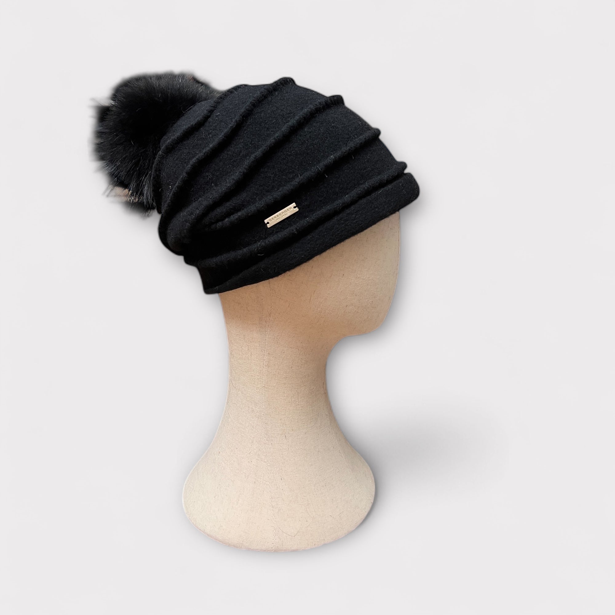 Berretto Donna In Lana Cotta Con Pompon In Pelliccia