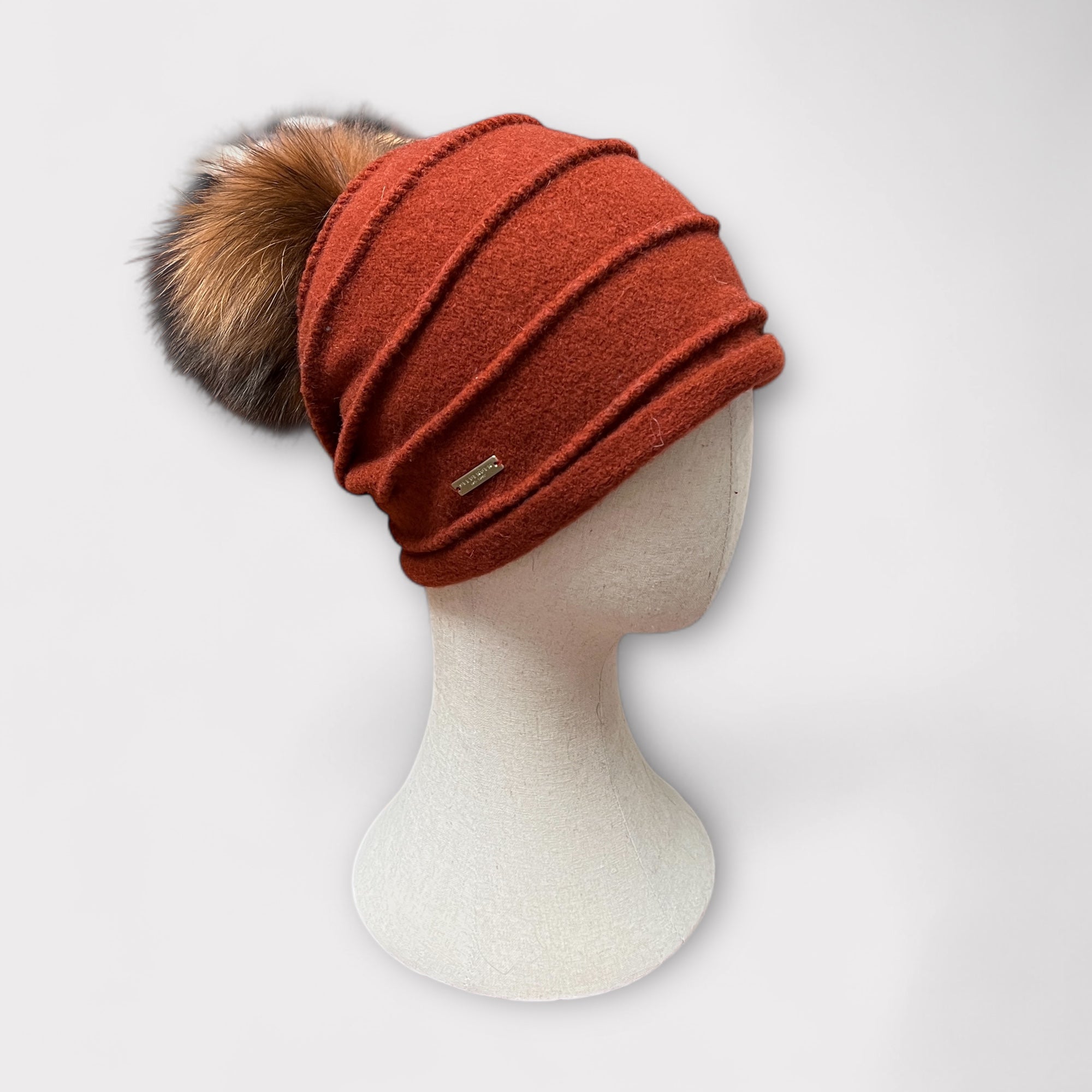 Berretto Donna In Lana Cotta Con Pompon In Pelliccia