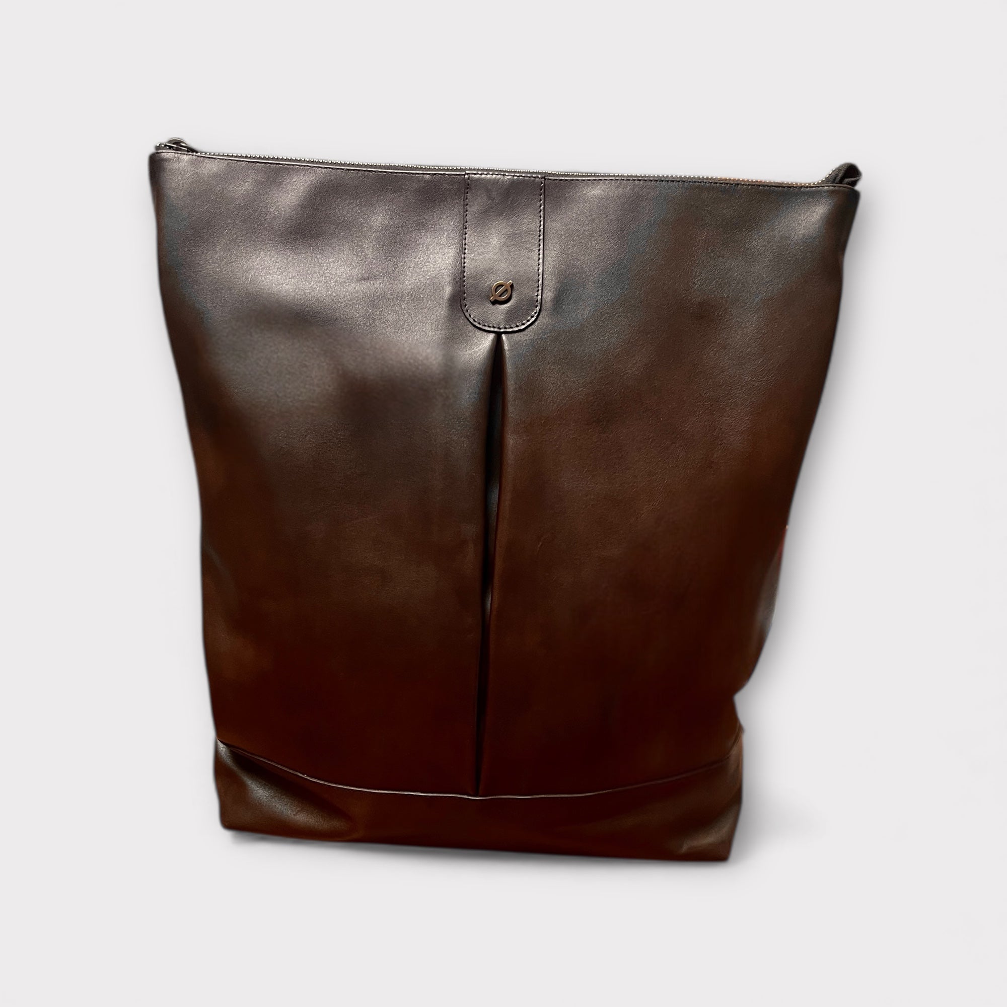 Zaino In Pelle Di Capra Nero – Artigianale, Leggero, Moderno