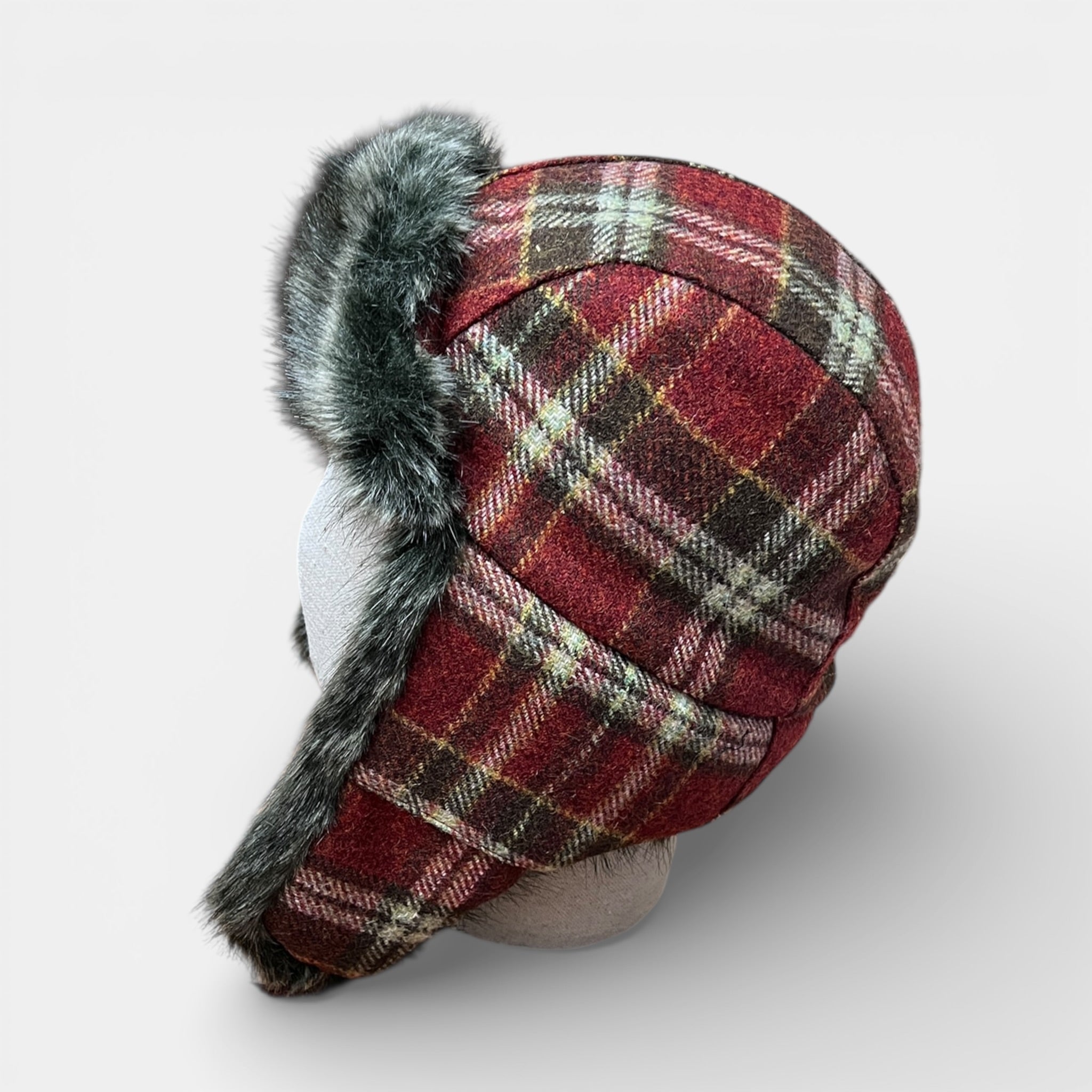 Colbacco Eco Pelliccia in Tessuto Scozzese Rosso e Verde Stetson