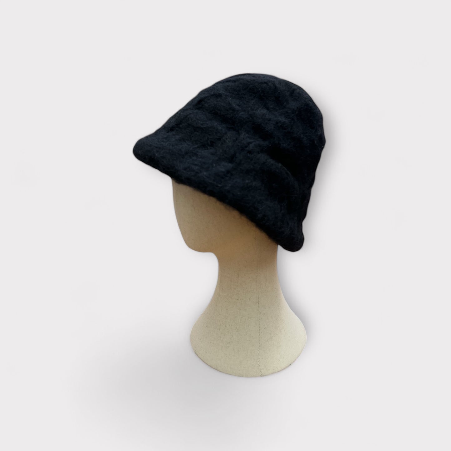 Cappello Cloche Donna Chuncky Nero CA4LA