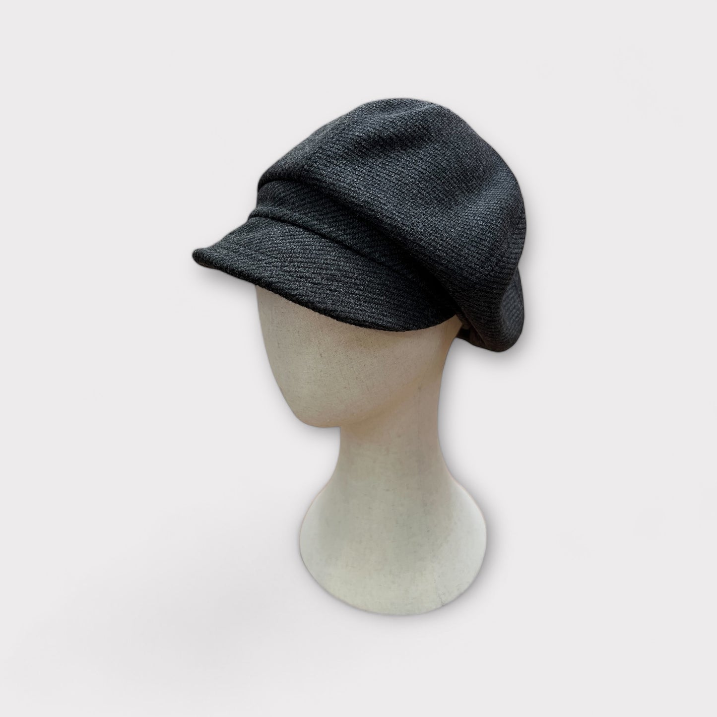 Cappello invernale donna con visiera monello