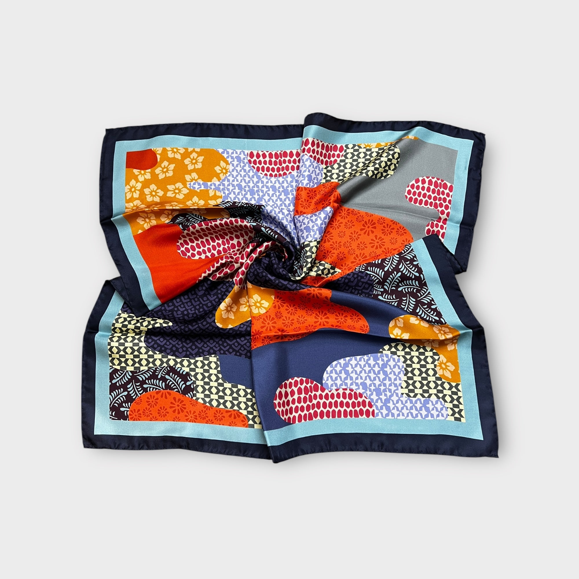 Foulard Donna Quadrato In Raso Di Pura Seta 70x70 cm