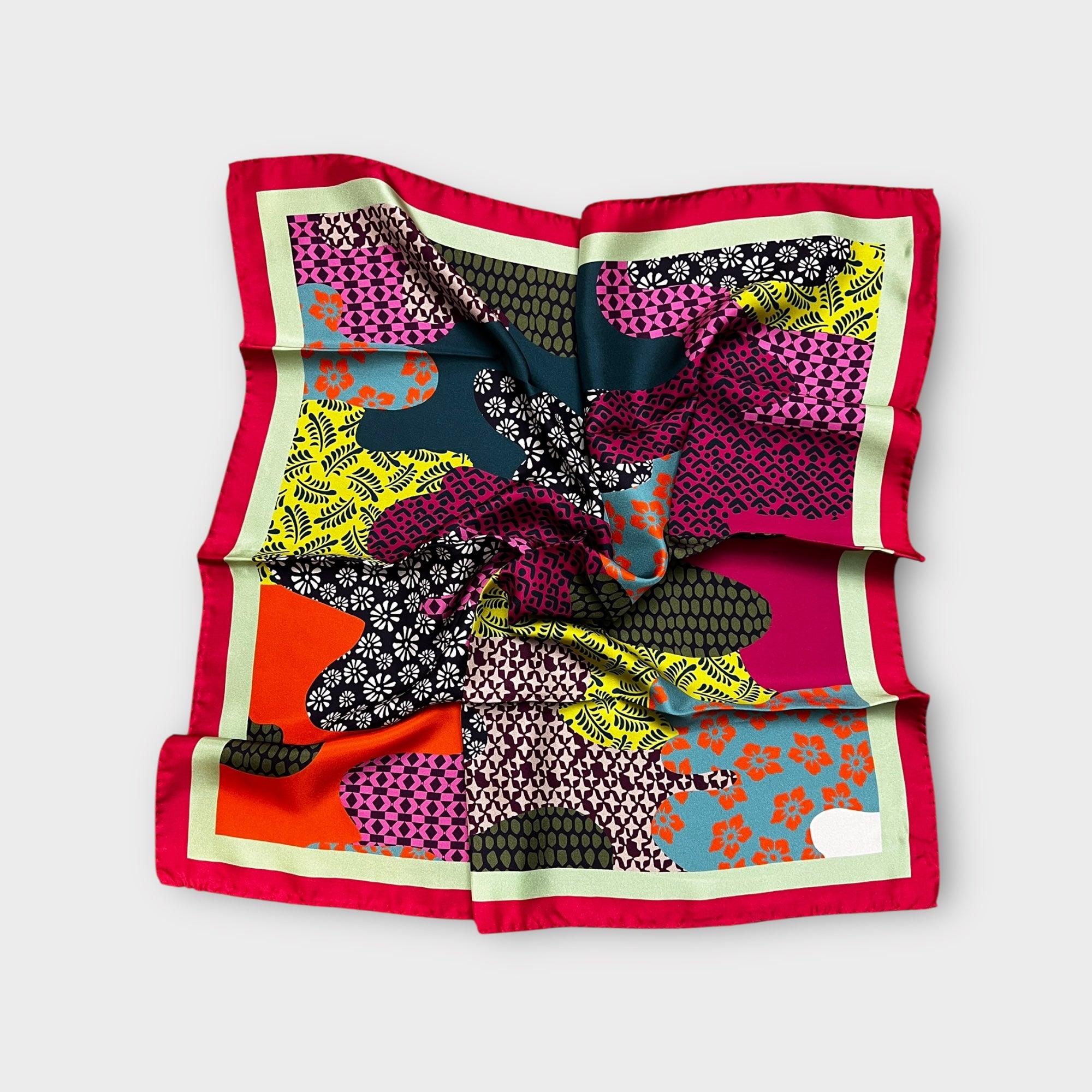 Foulard Donna Quadrato In Raso Di Pura Seta 70x70 cm