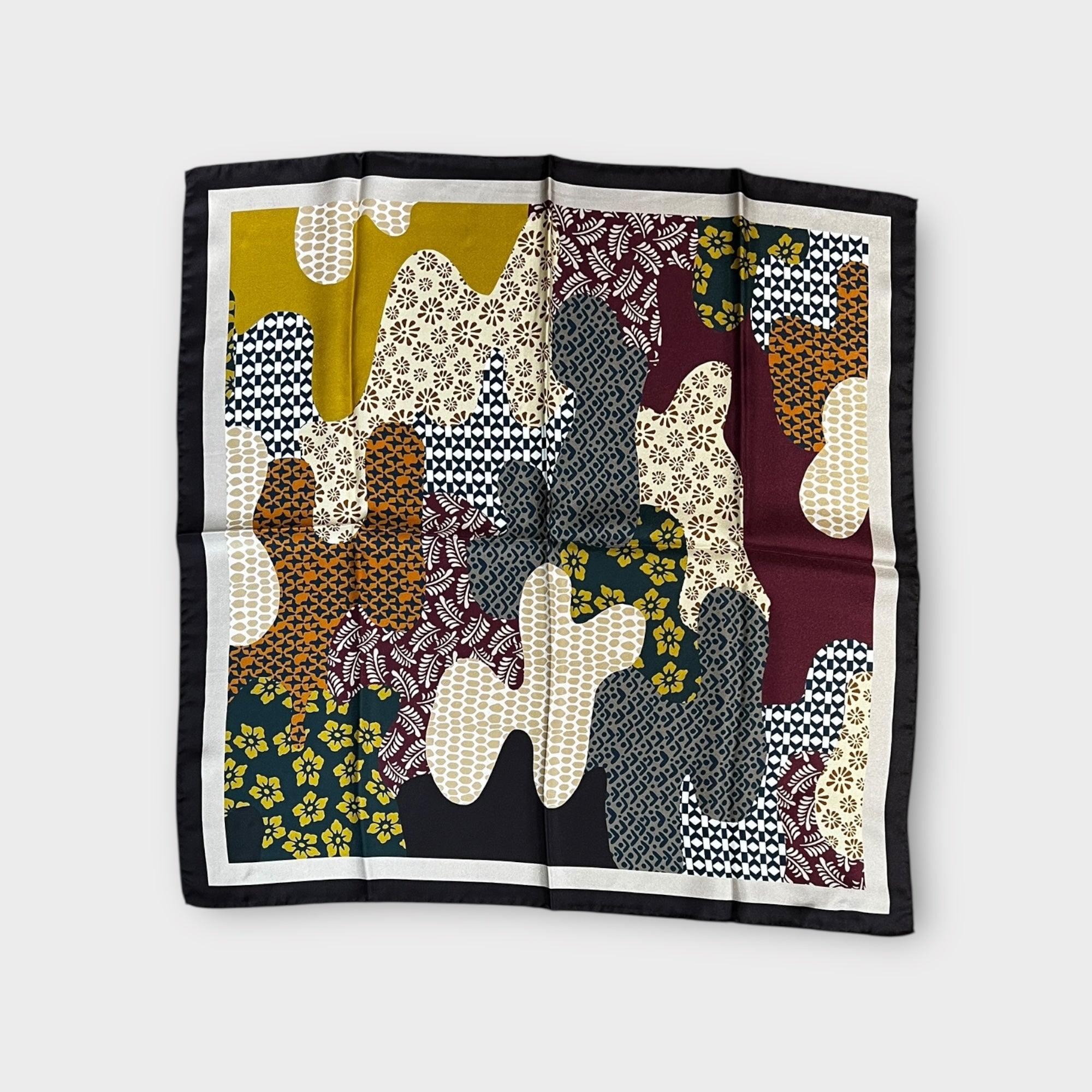 Foulard Donna Quadrato In Raso Di Pura Seta 70x70 cm