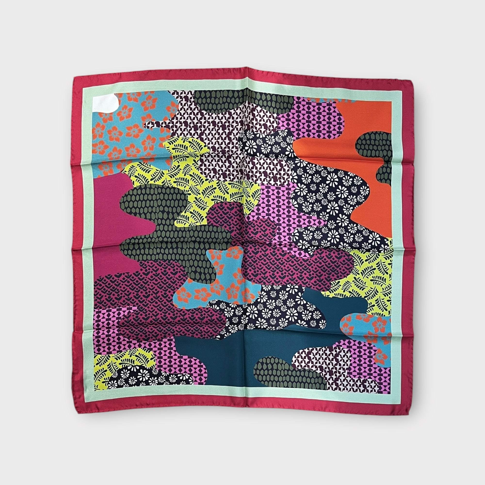 Foulard Donna Quadrato In Raso Di Pura Seta 70x70 cm