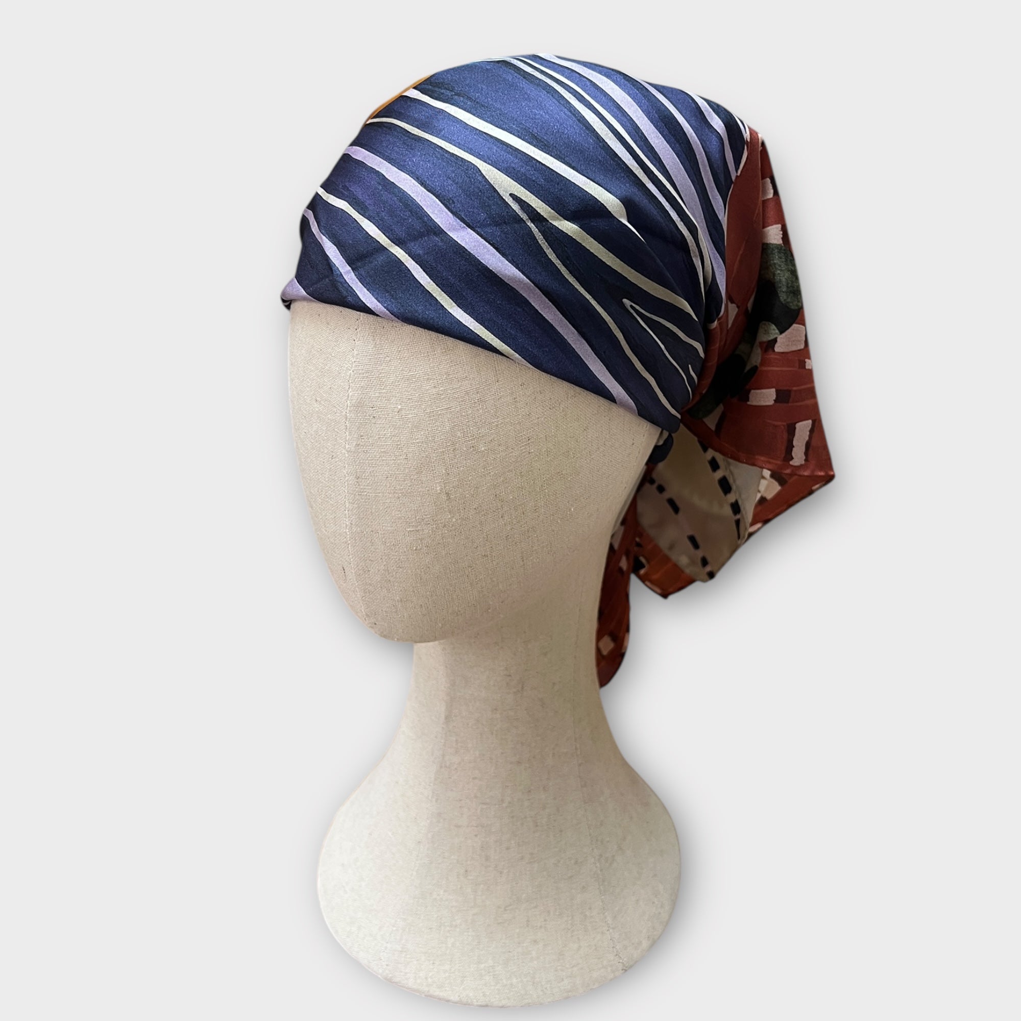 Foulard Donna Quadrato In Raso Di Pura Seta 70x70 cm