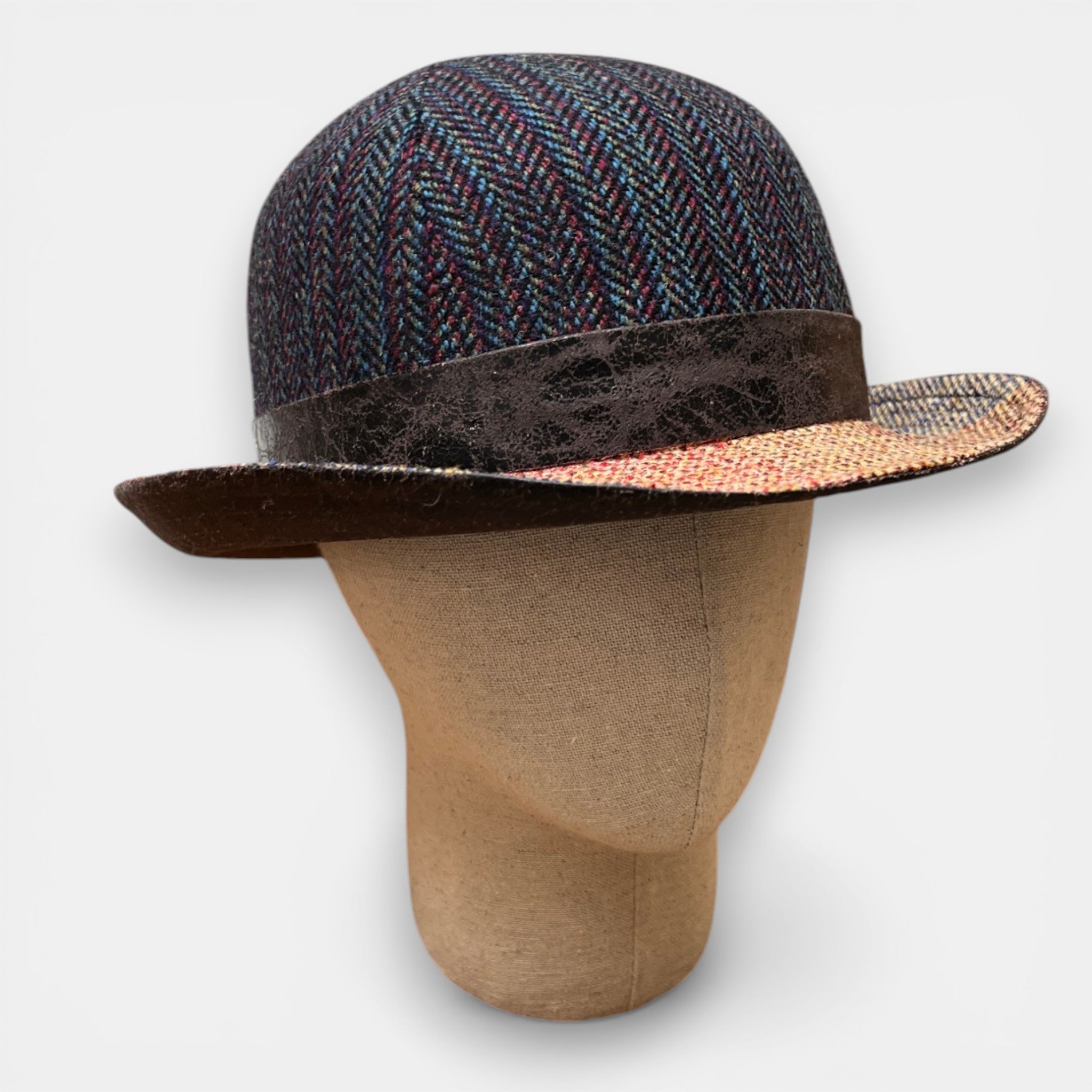 Bombetta in Tweed di Lana Con Dettagli in Pelle Alfonso D'Este - Cappelleria Bacca