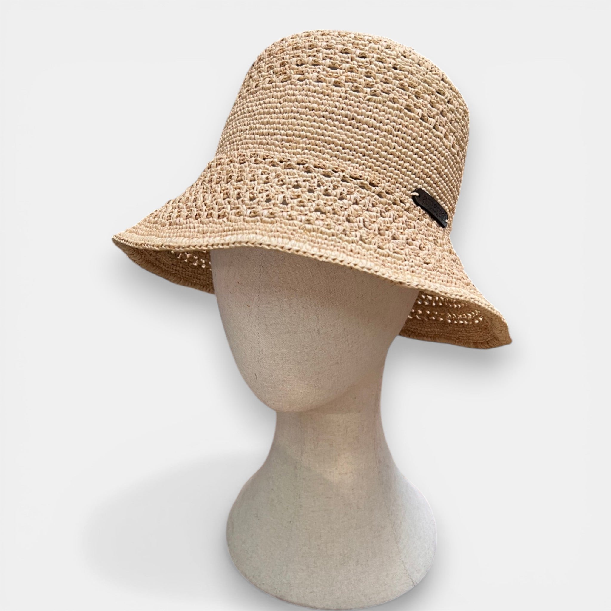 Cappello Cloche Estivo in Raffia Crochet