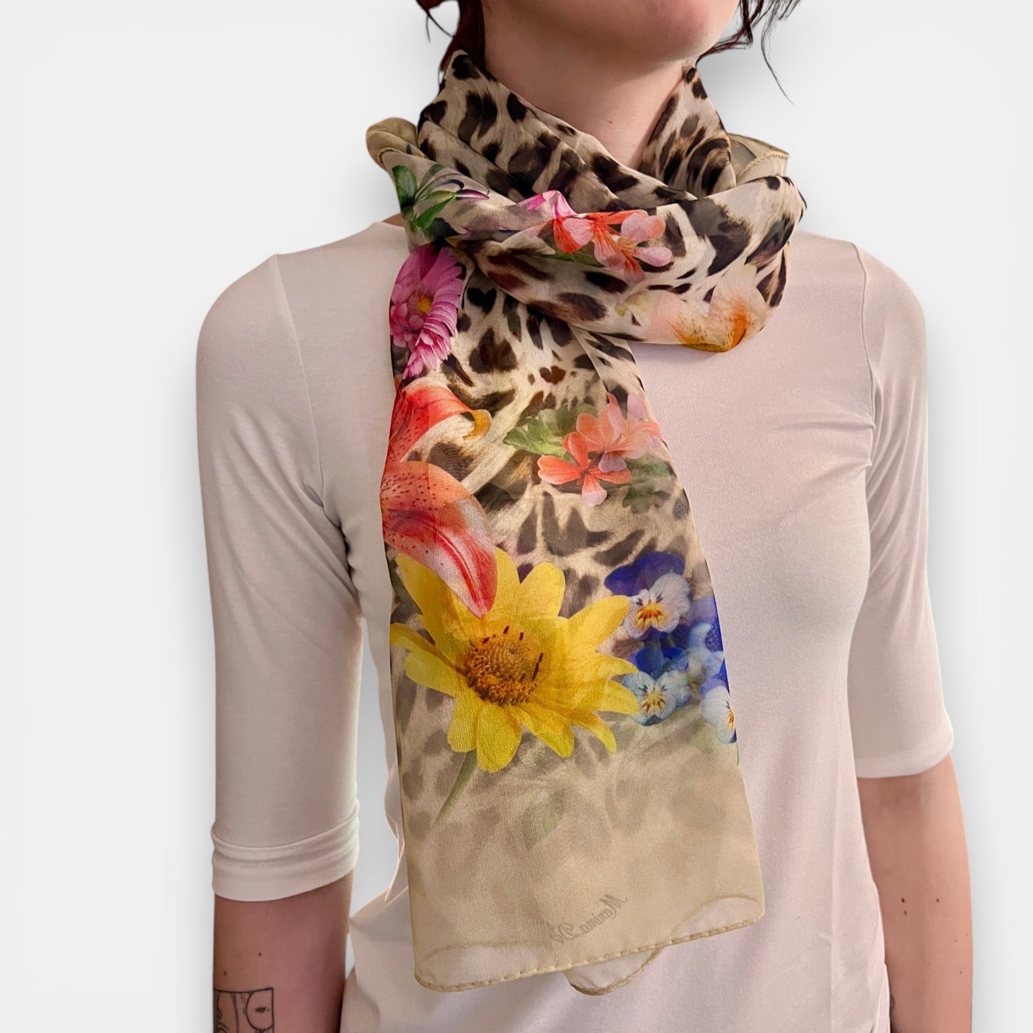 Sciarpa in Pura Seta Georgette Motivo Floreale e animalier 45x160 cm