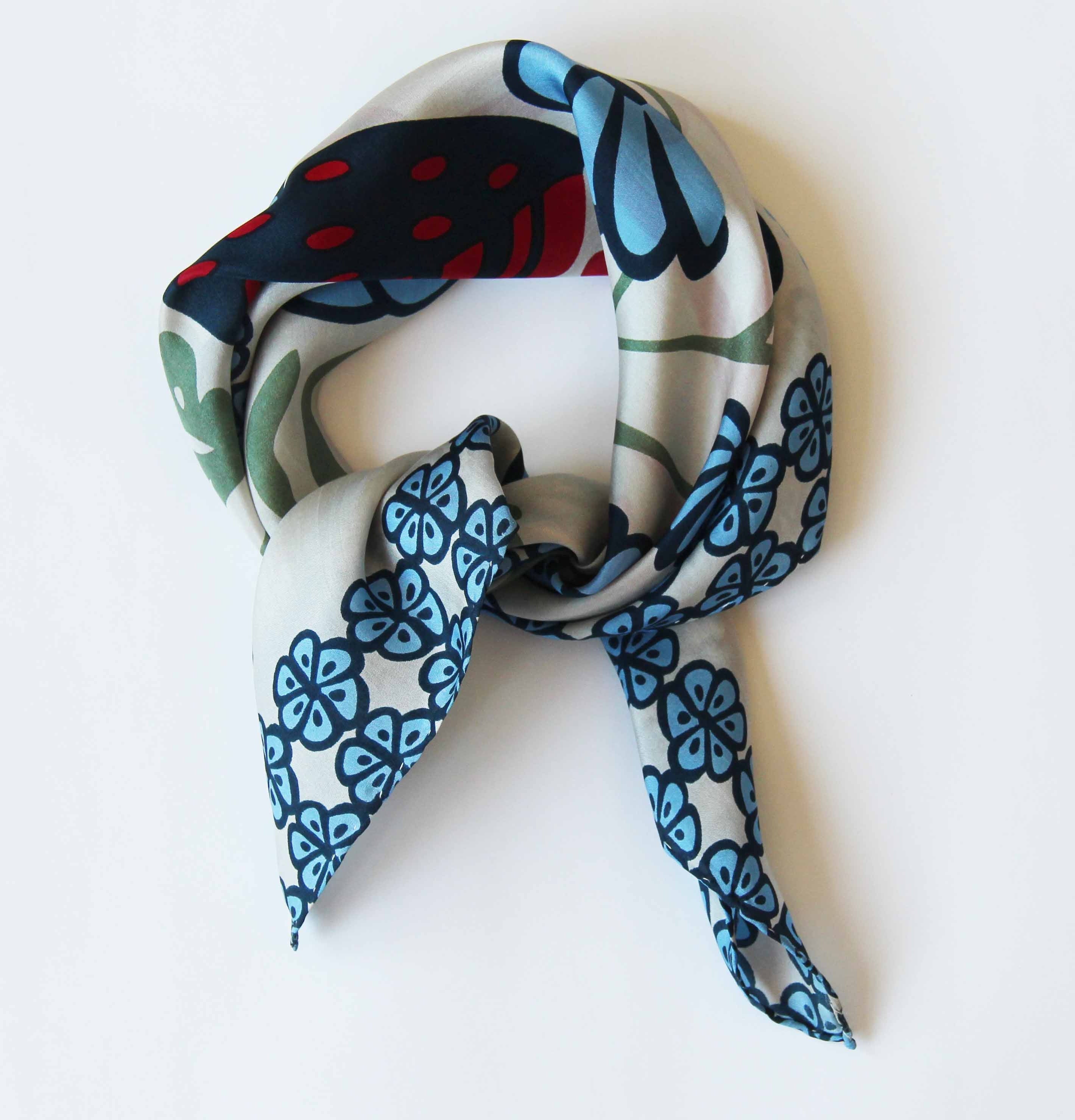 Foulard in Pura Seta 50x50 cm Alice In Scatola Vintage