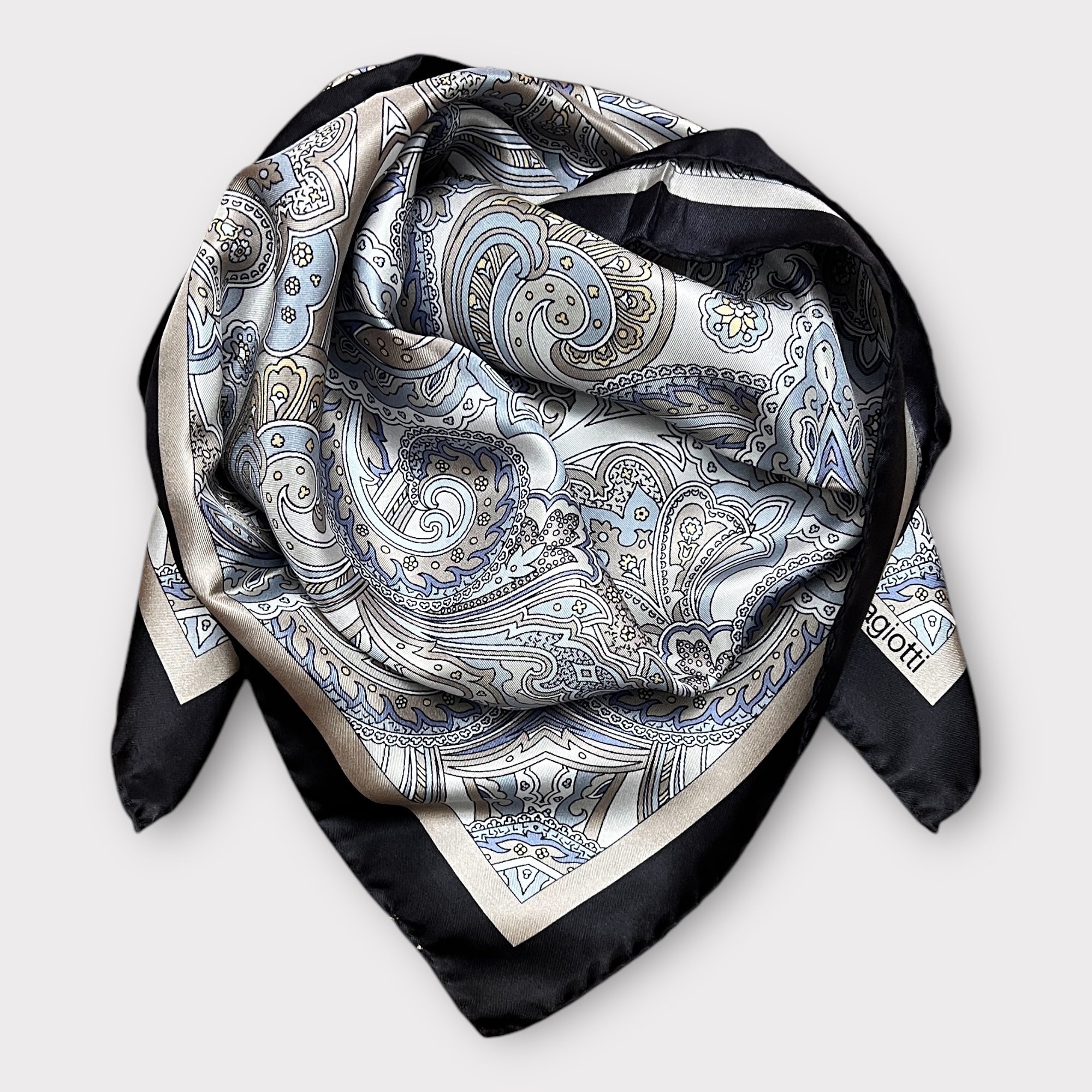 Foulard In Twill di Pura Seta 70 x 70 cm