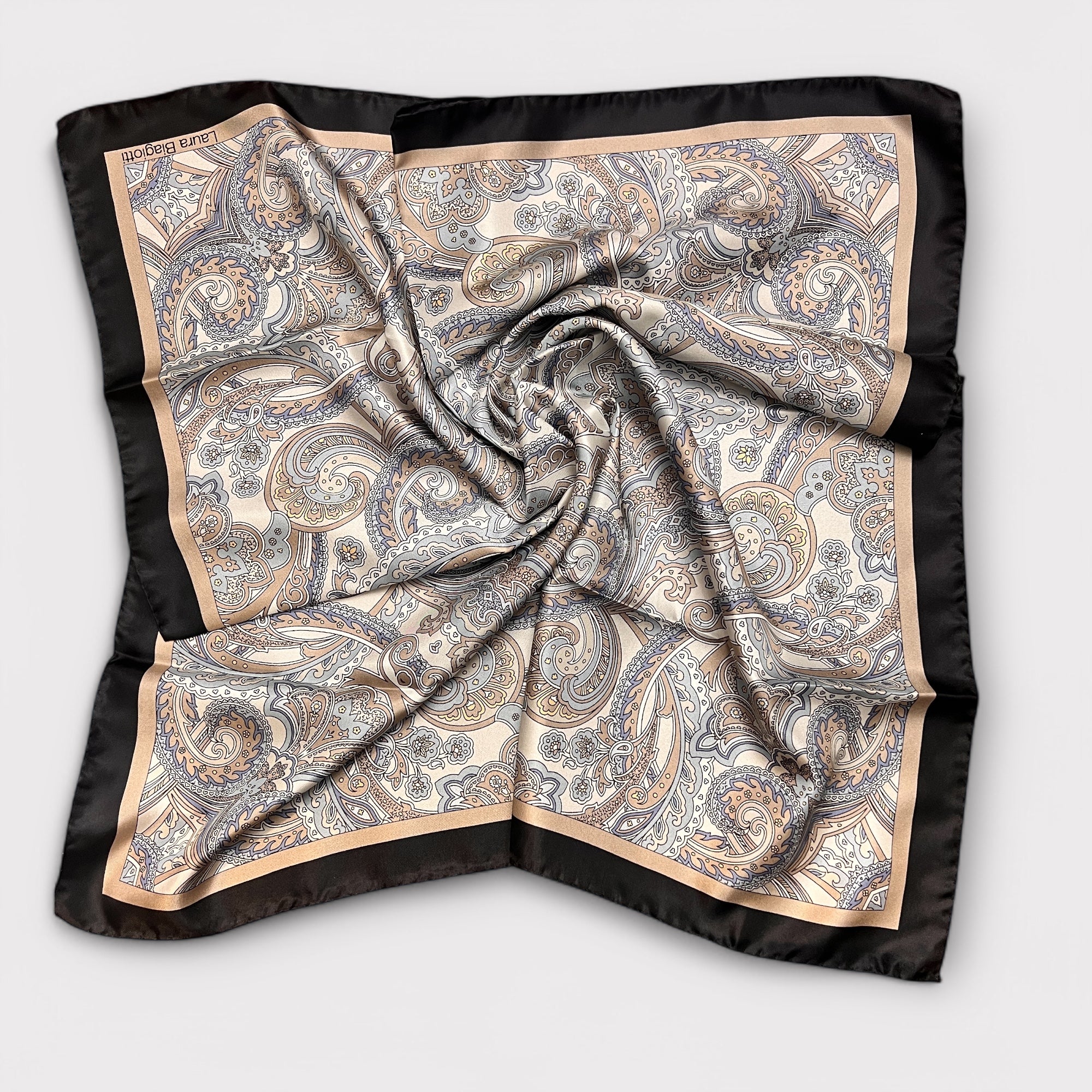 Foulard In Twill di Pura Seta 70 x 70 cm