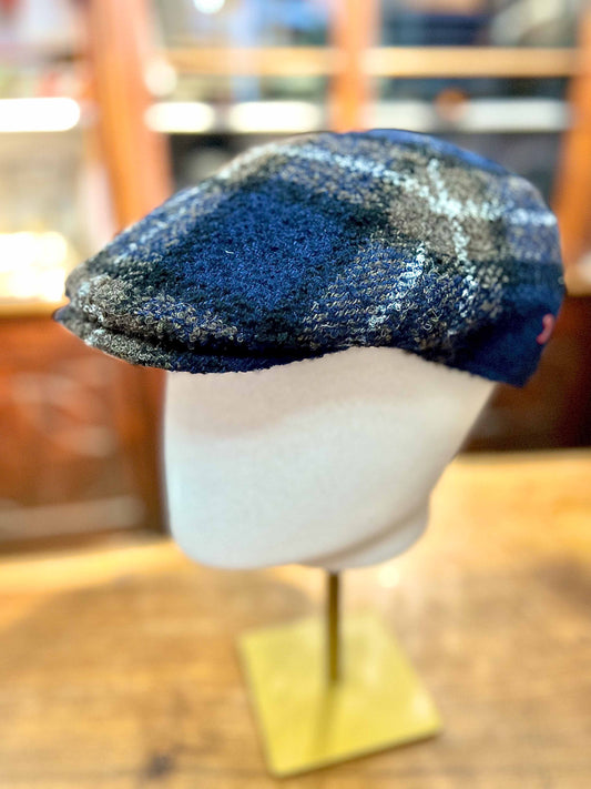 coppola invernale 6 spicchi in lana scozzese blu e beige