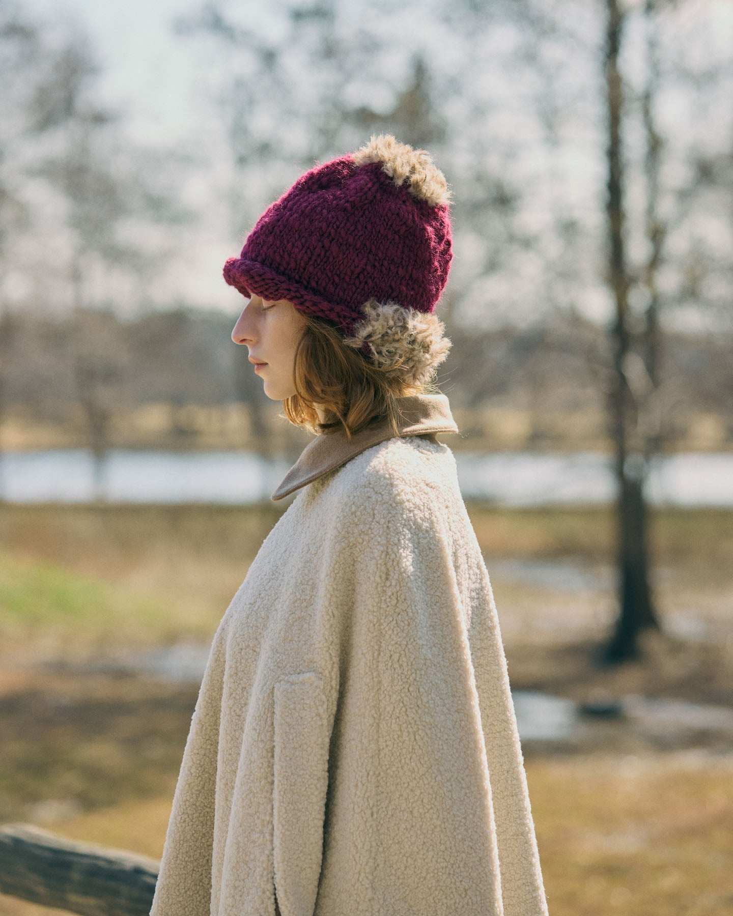 Berretto Beanie In Maglia Di Lana Handmade Con Dettagli In Eco Pelliccia