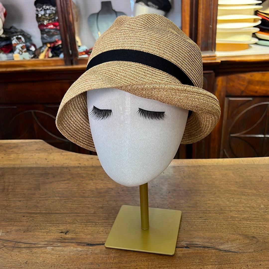 Cappello unisex in paglia con ala piccola modellabile