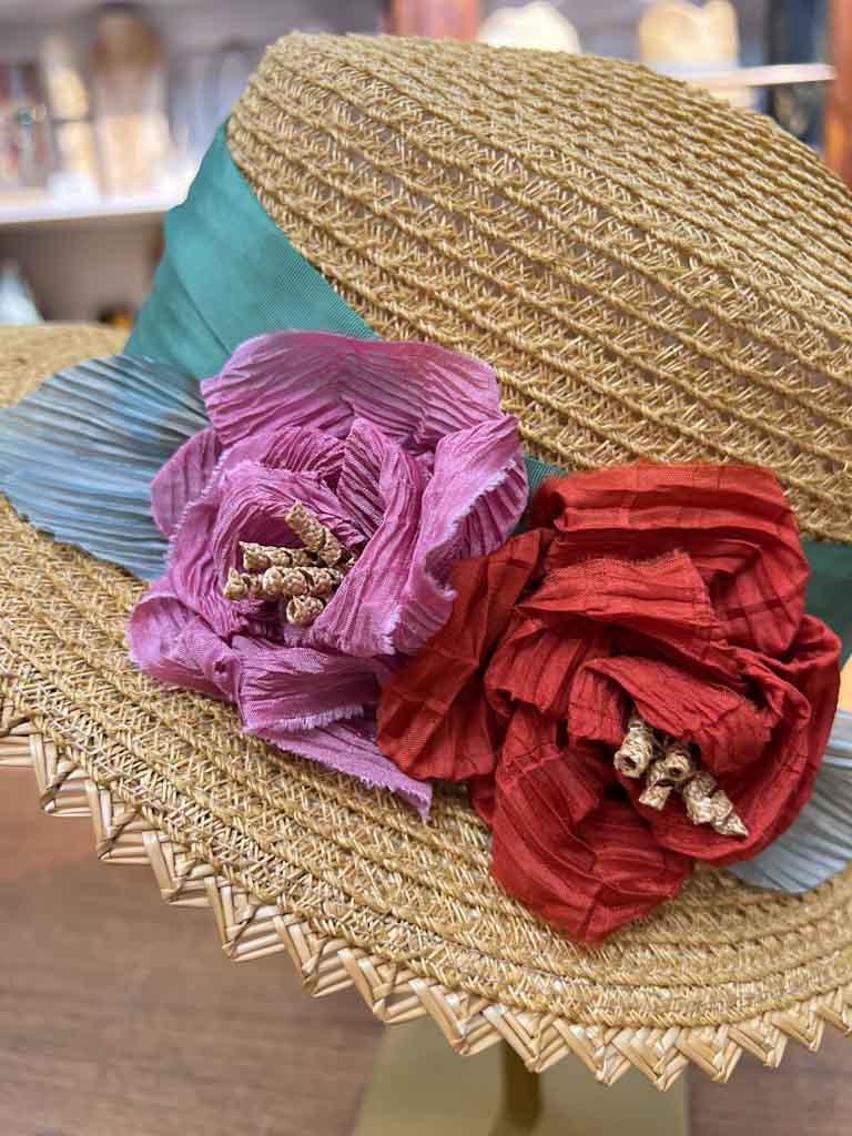 1930s Women's Straw Hat With Silk Flowers