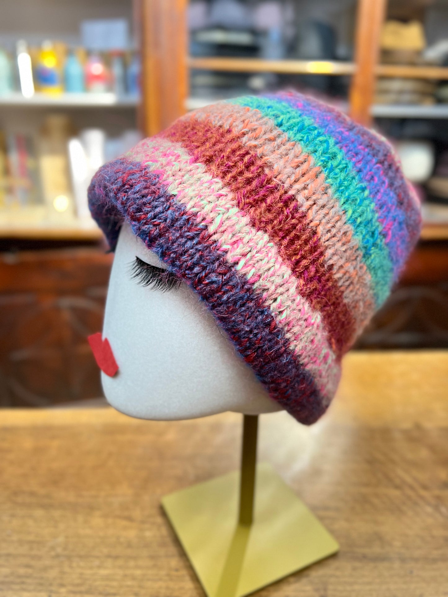 Grevi Small Wing Woman Hat