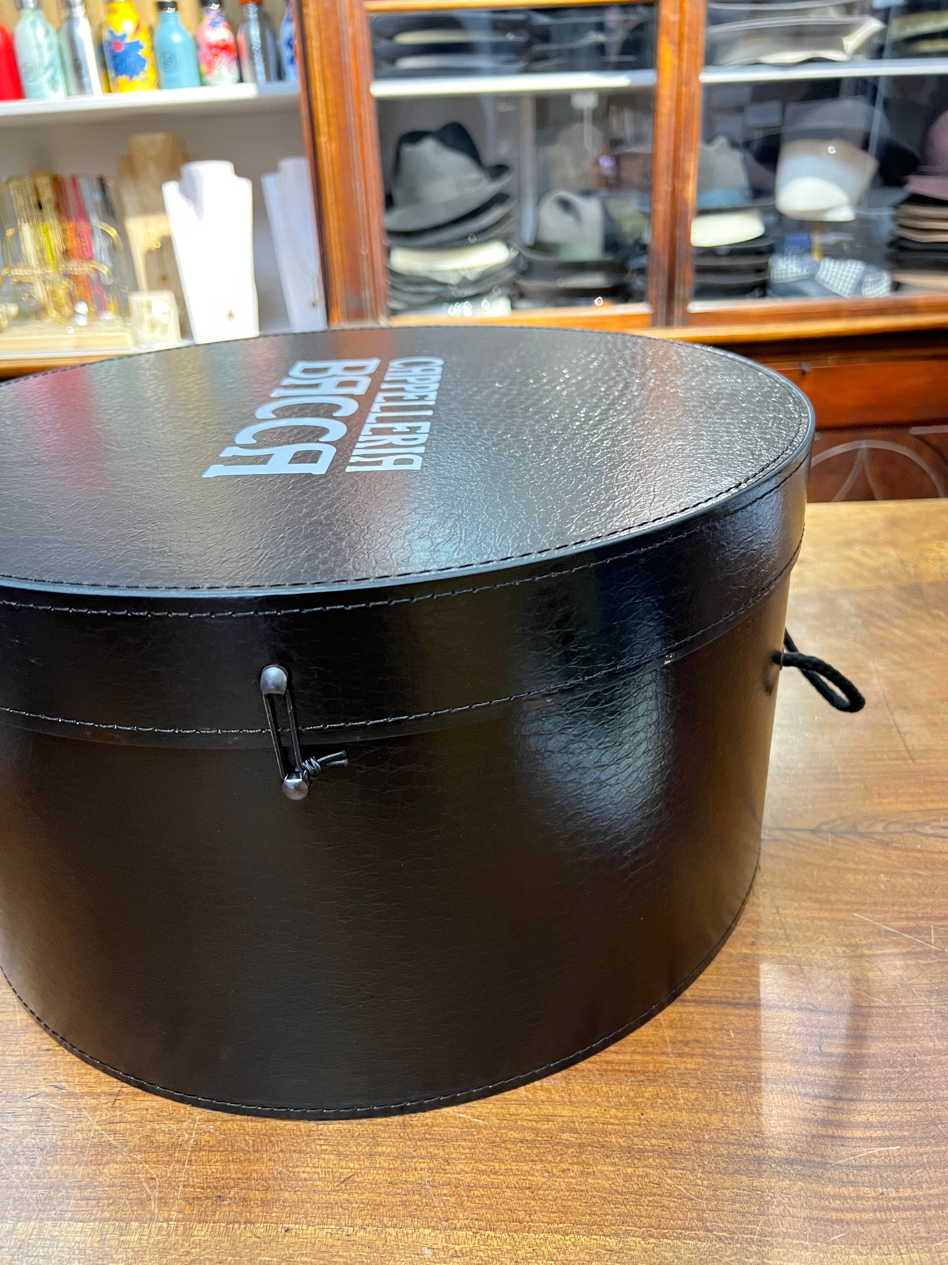 Scatola Cappelliera 40 cm x21,5 cm Cappelleria Bacca - Cappelleria Bacca