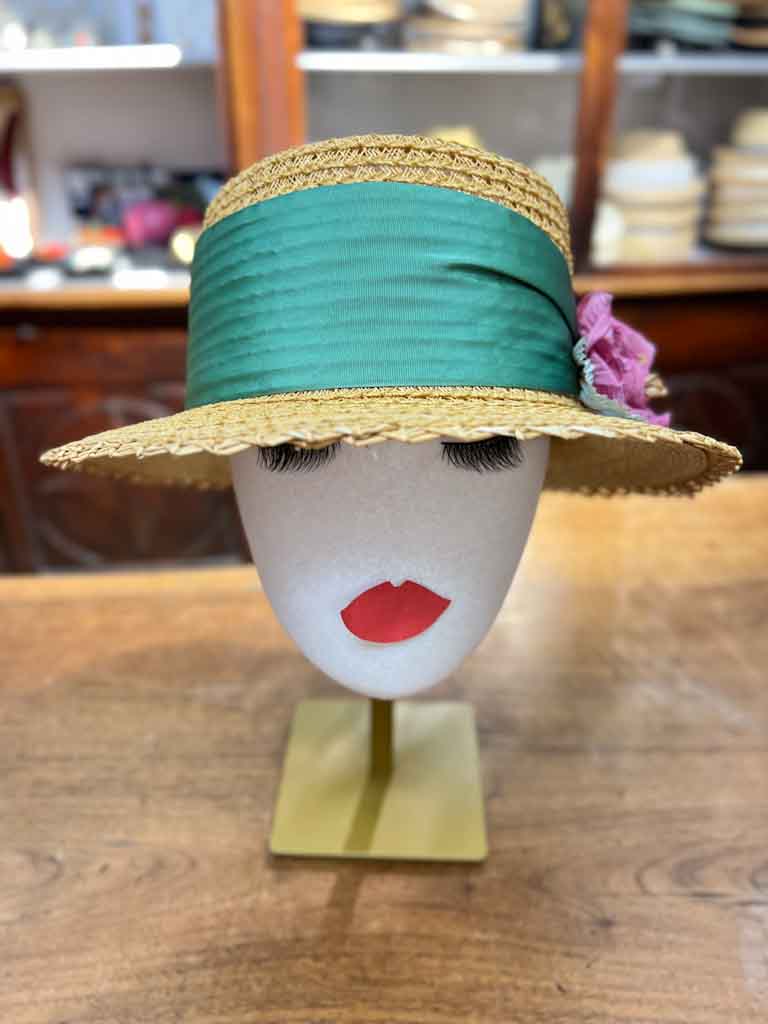 1930s Women's Straw Hat With Silk Flowers
